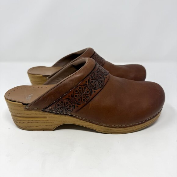Dansko Saundra Brown Leather Embossed Clogs Mules Women's 42 Scandinavian Style - Picture 1 of 12